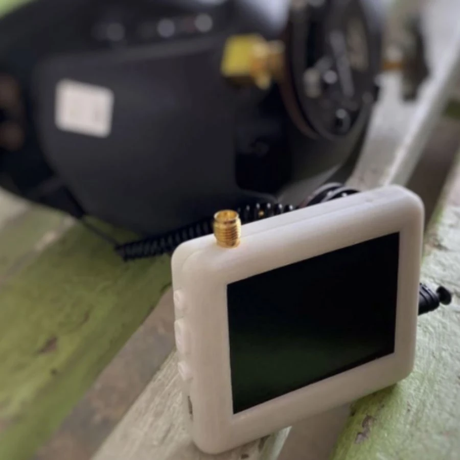 Hawkeye Flight Master 2.5" FPV Screen 4 Hawkeye Flight Master 2.5" FPV Screen - Image 2